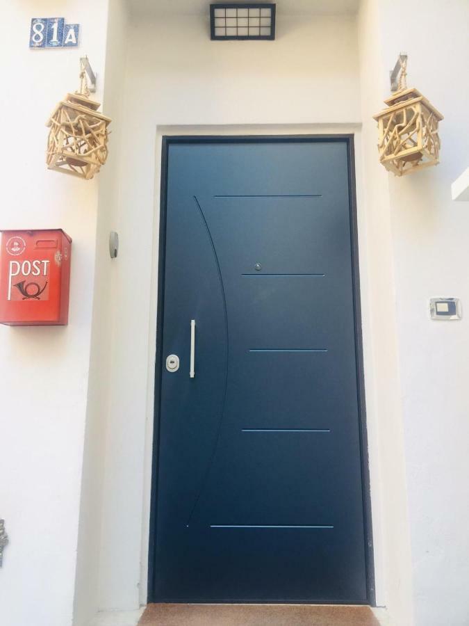 Naviglio81 Bed & Breakfast Milan Bagian luar foto
