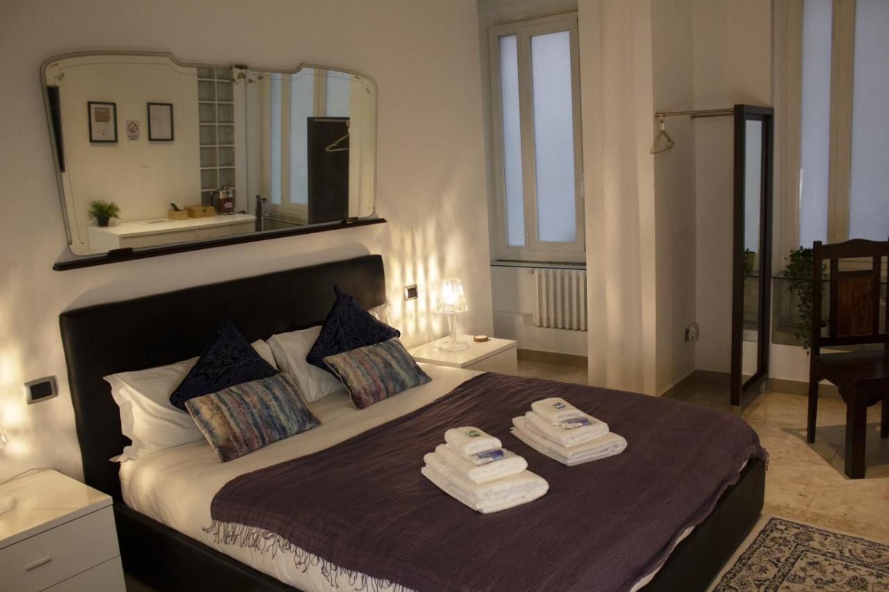 Naviglio81 Bed & Breakfast Milan Bagian luar foto