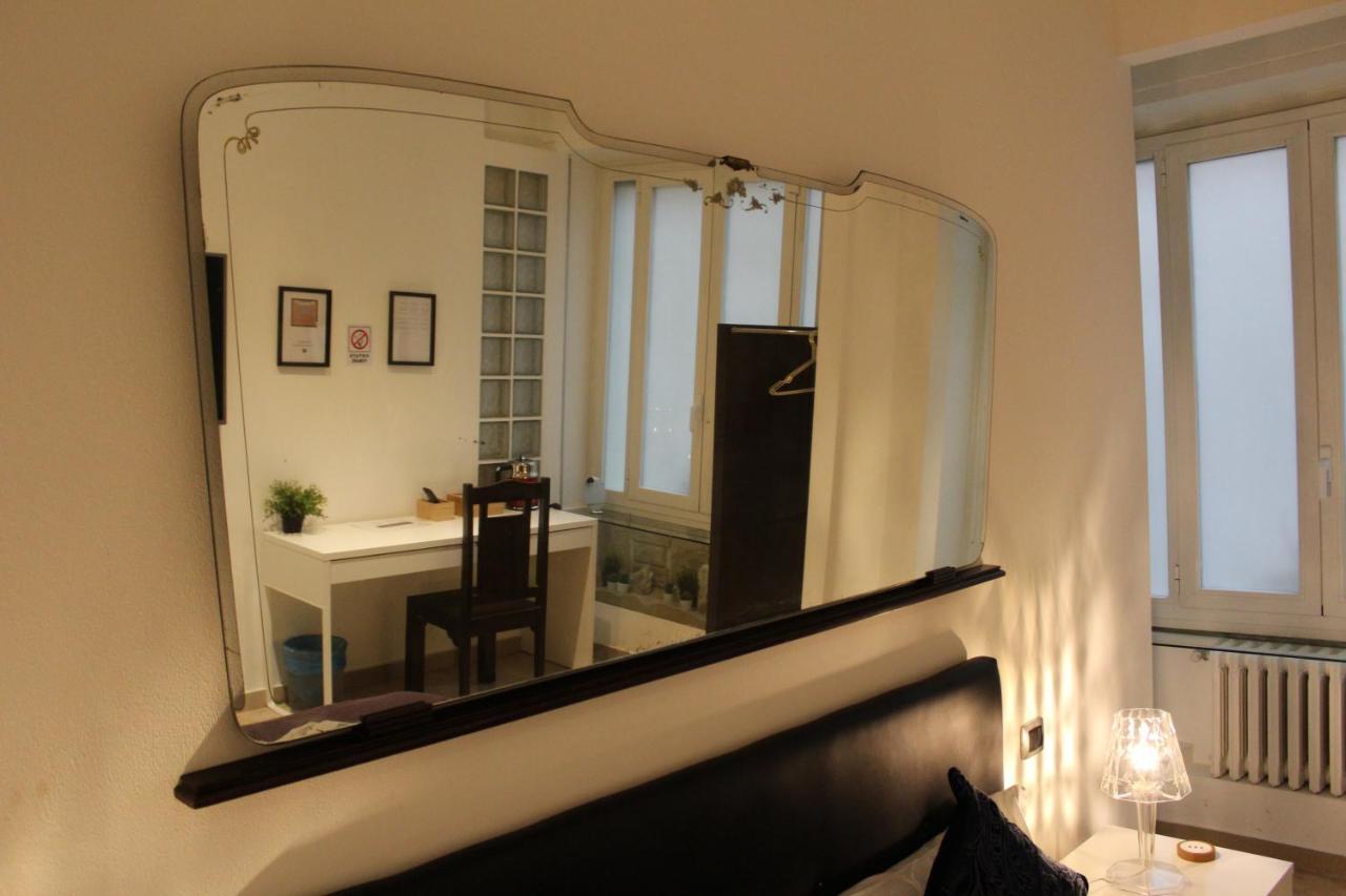 Naviglio81 Bed & Breakfast Milan Bagian luar foto