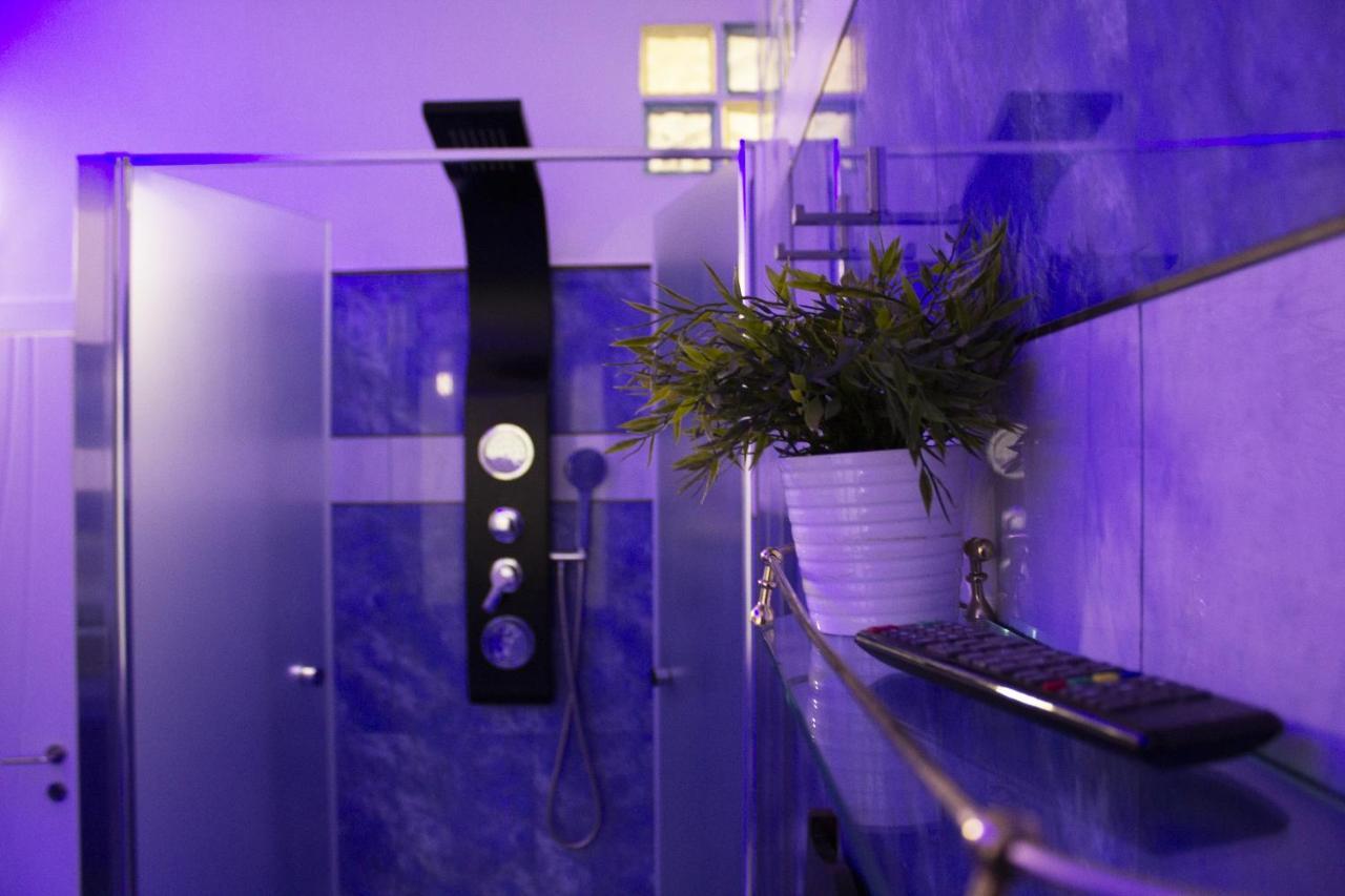 Naviglio81 Bed & Breakfast Milan Bagian luar foto