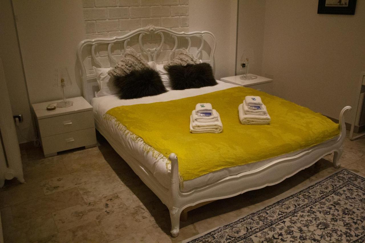 Naviglio81 Bed & Breakfast Milan Bagian luar foto
